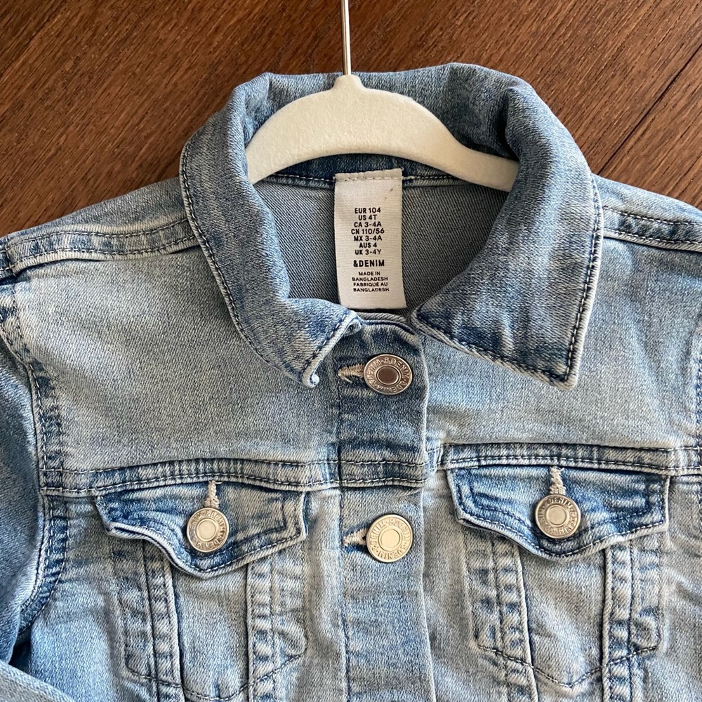 H&M stretchy denim jacket